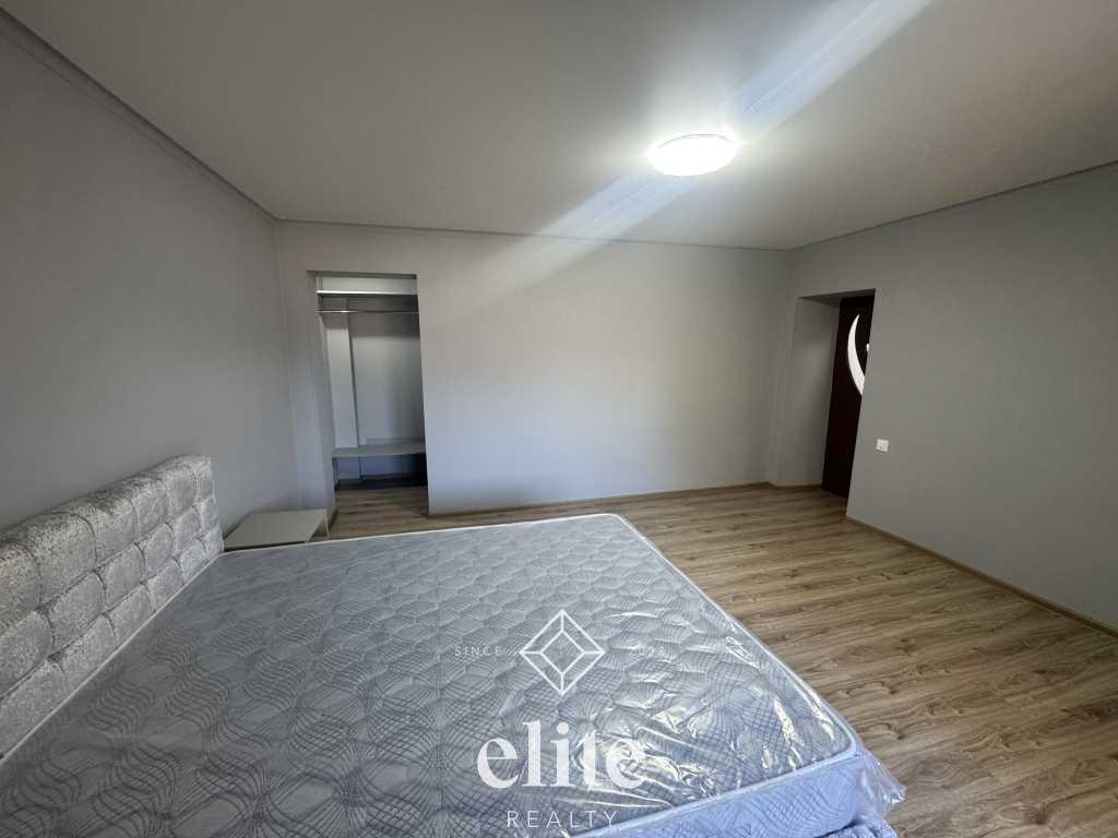 elite realty image