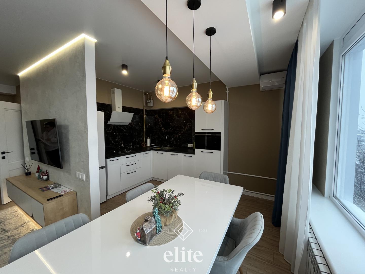 elite realty image
