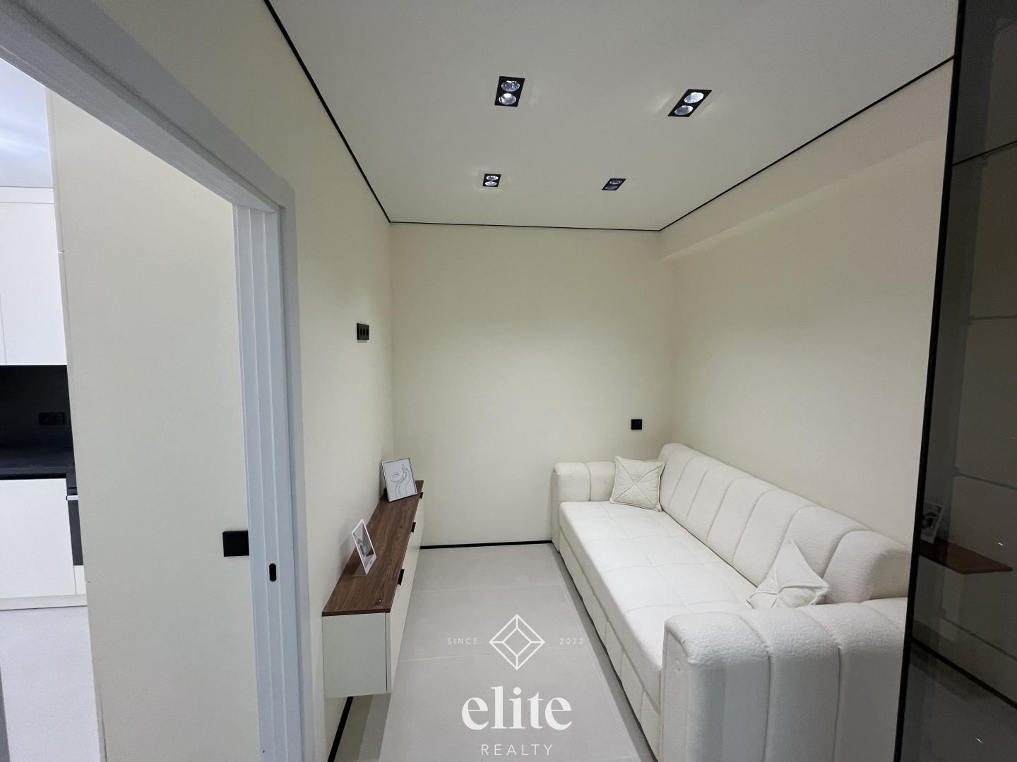 elite realty image