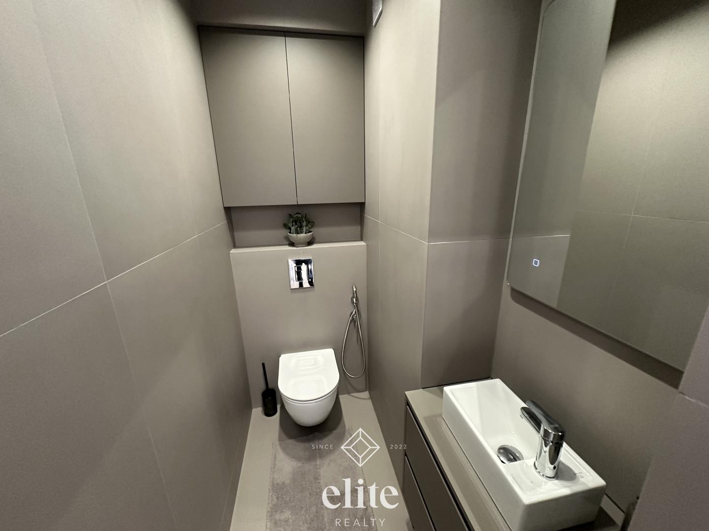 elite realty image