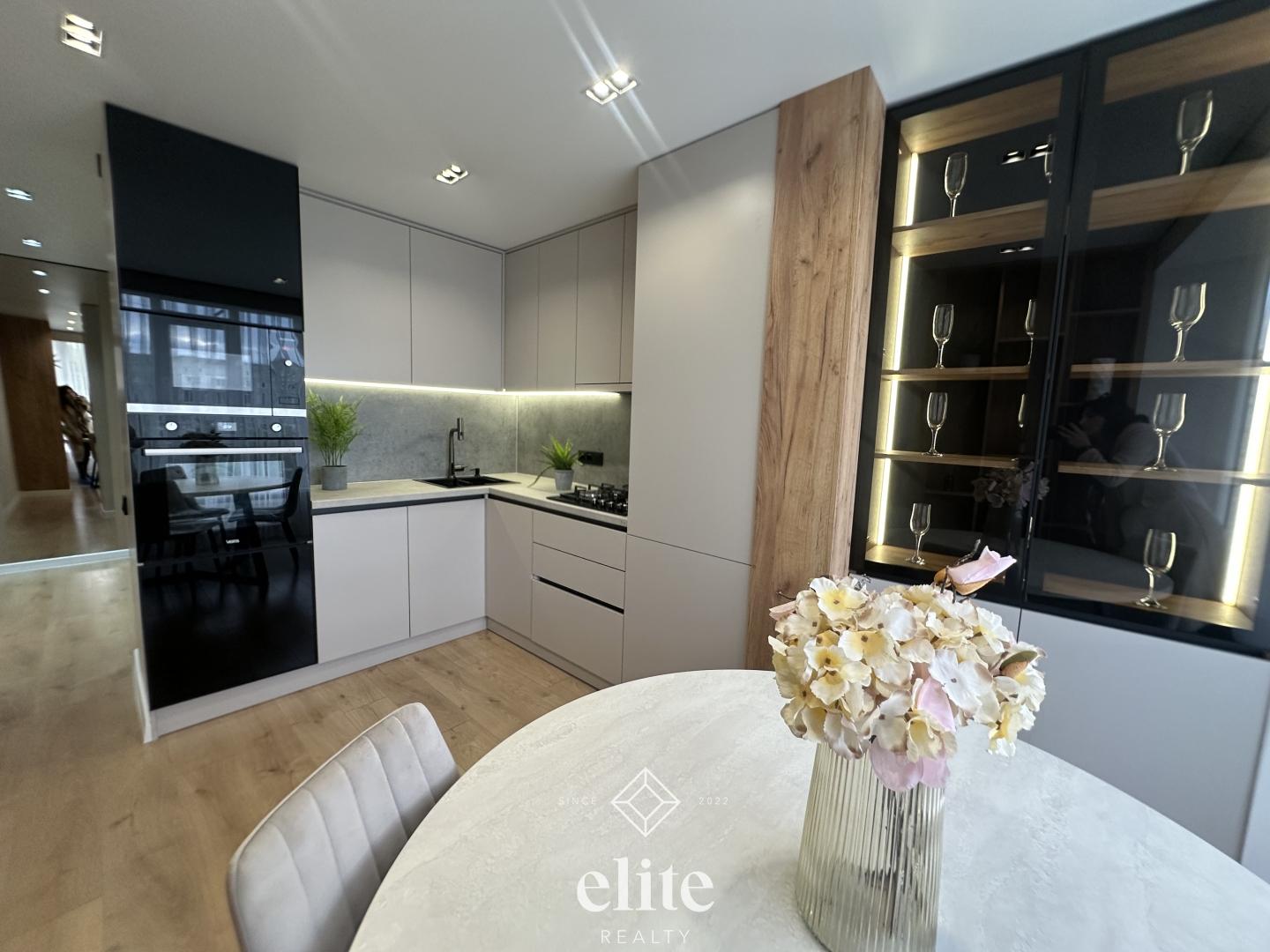 elite realty image