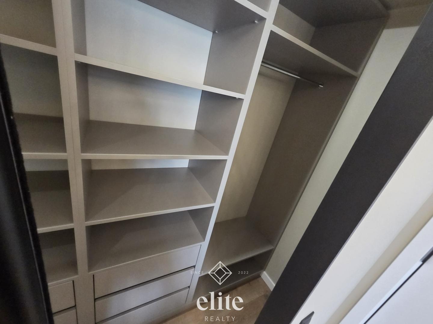 elite realty image