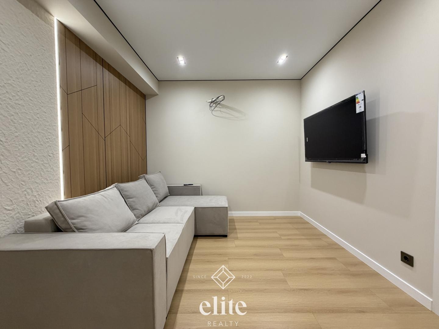 elite realty image