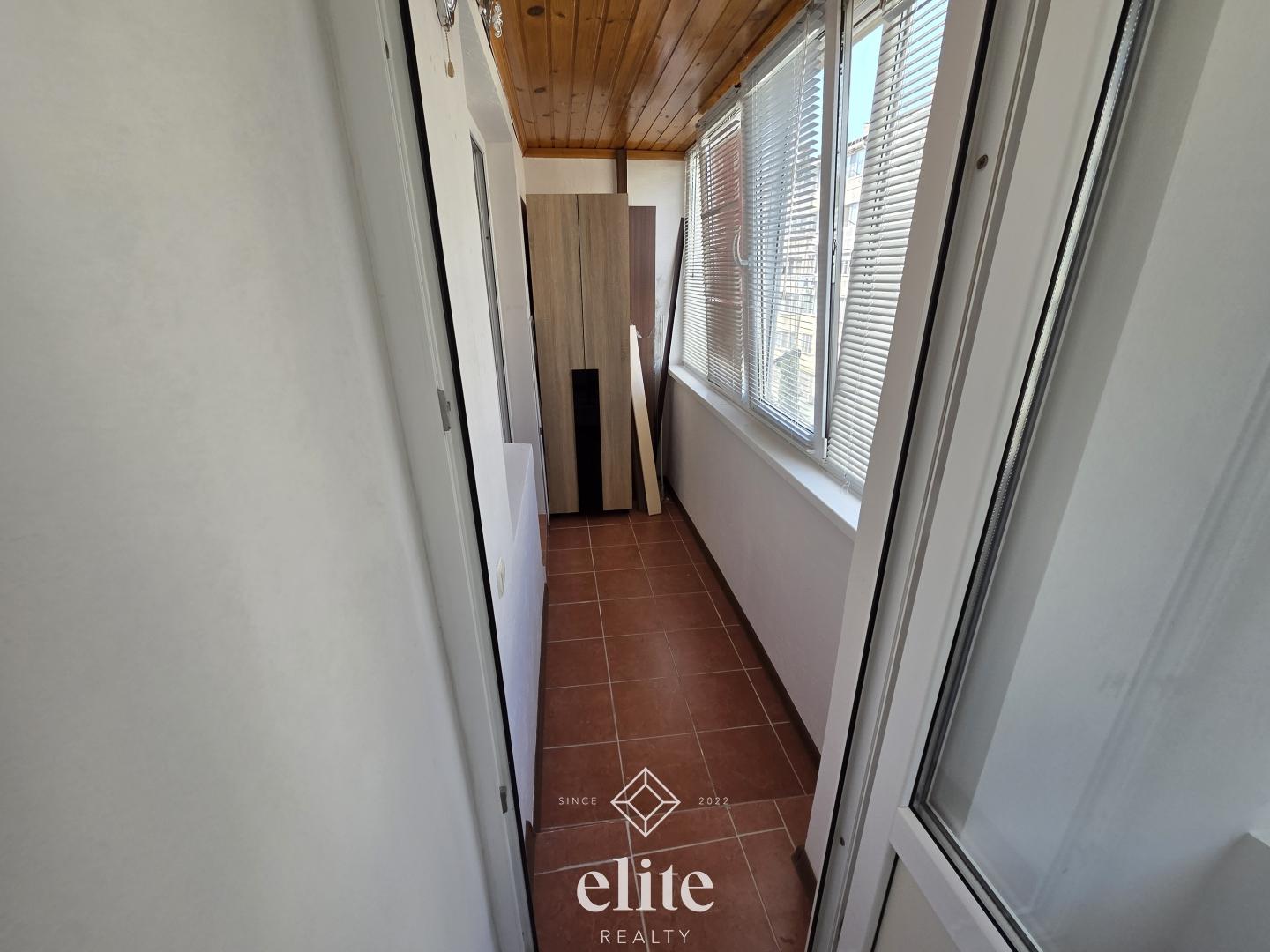 elite realty image