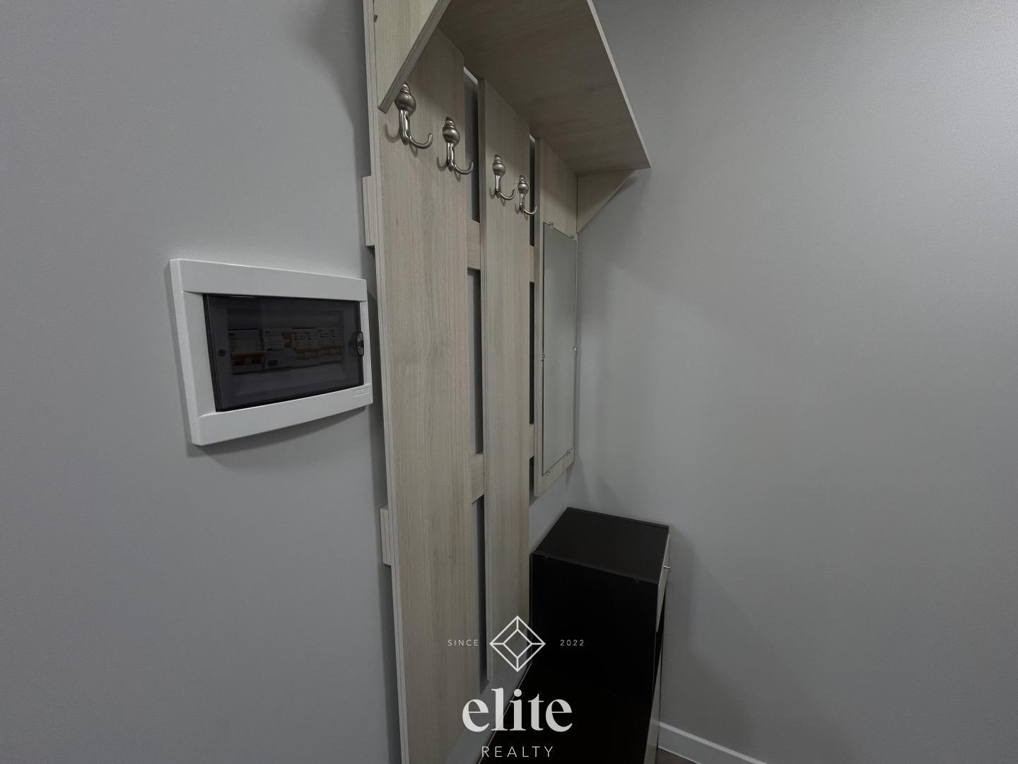 elite realty image