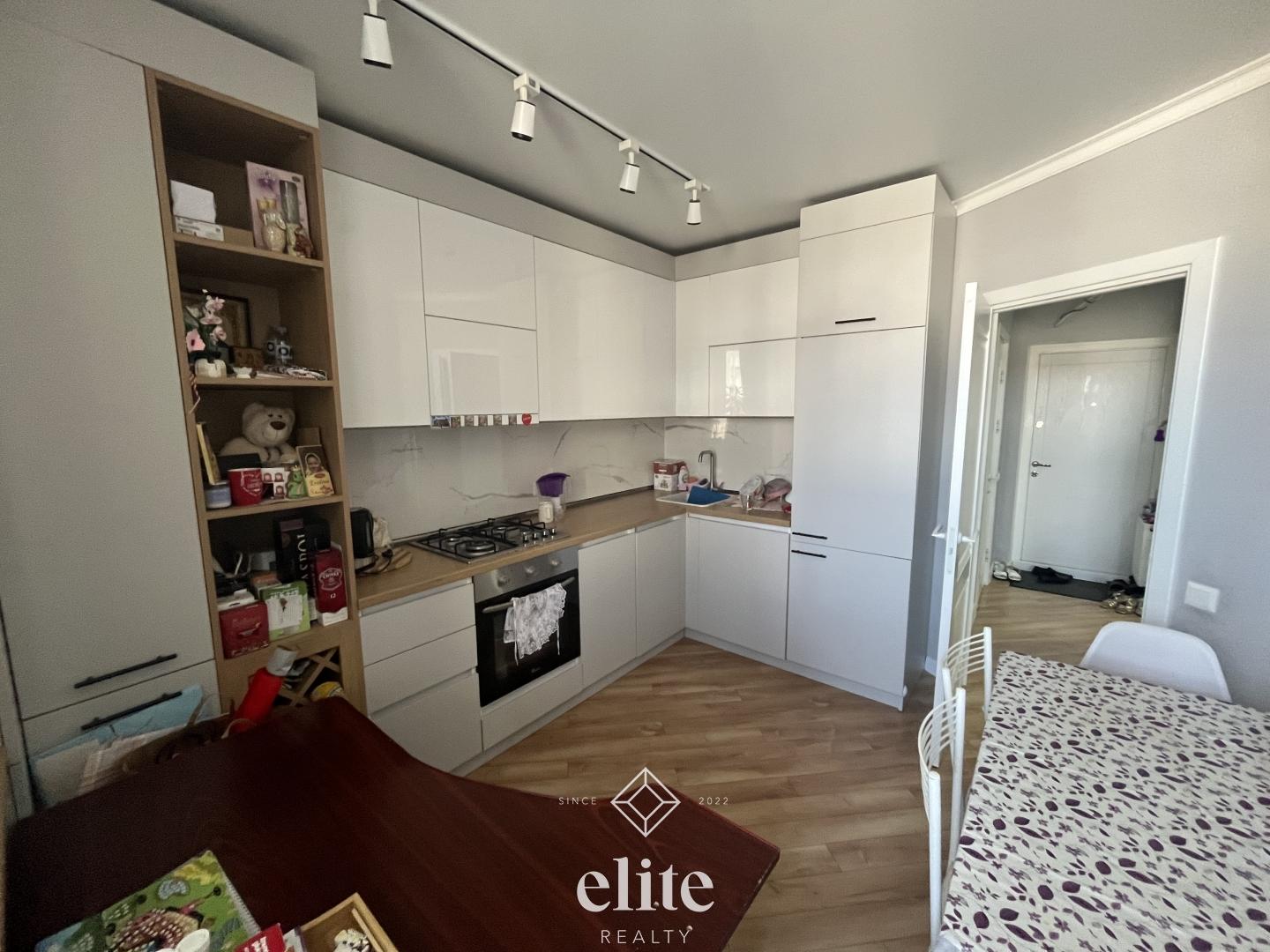 elite realty image