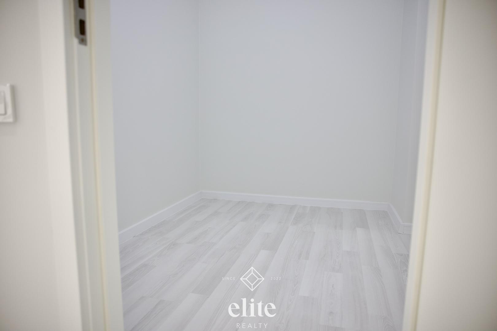elite realty image