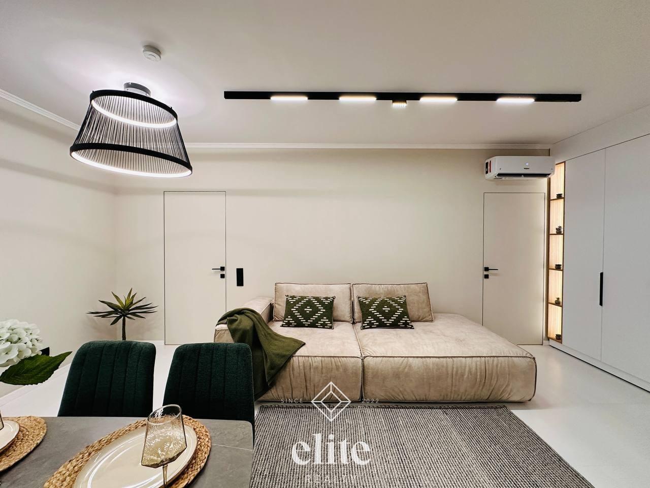 elite realty image