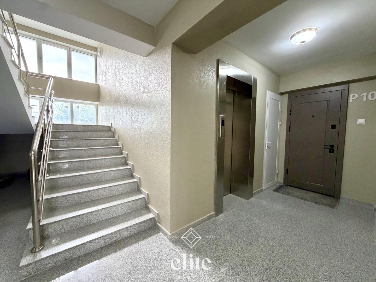 elite realty image