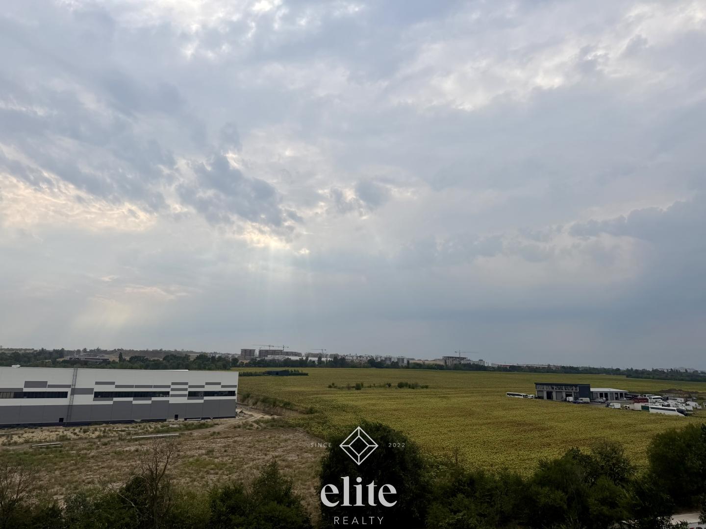elite realty image