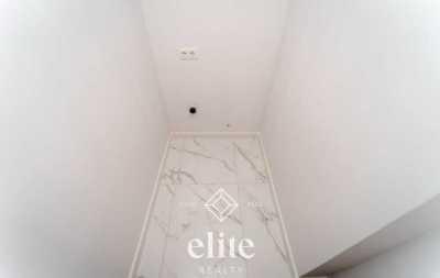 elite realty image