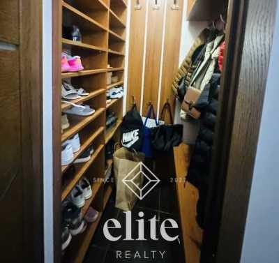 elite realty image