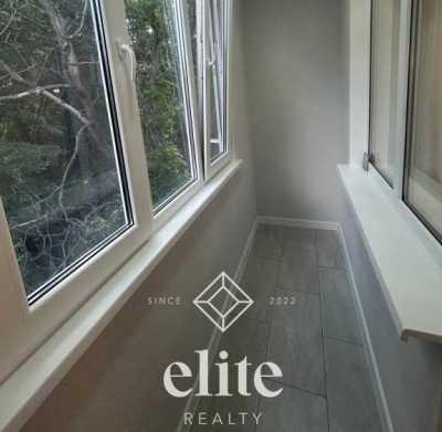 elite realty image