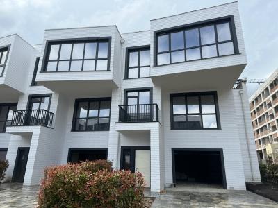 elite realty Str. Hora