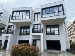 elite realty image