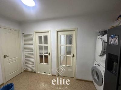elite realty image