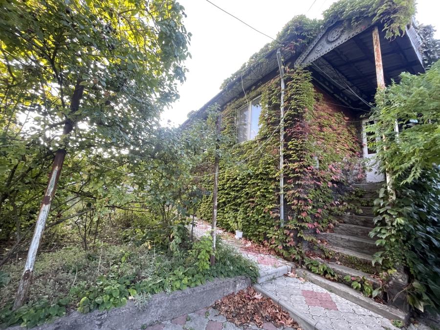 elite realty Str. Serghei Lazo