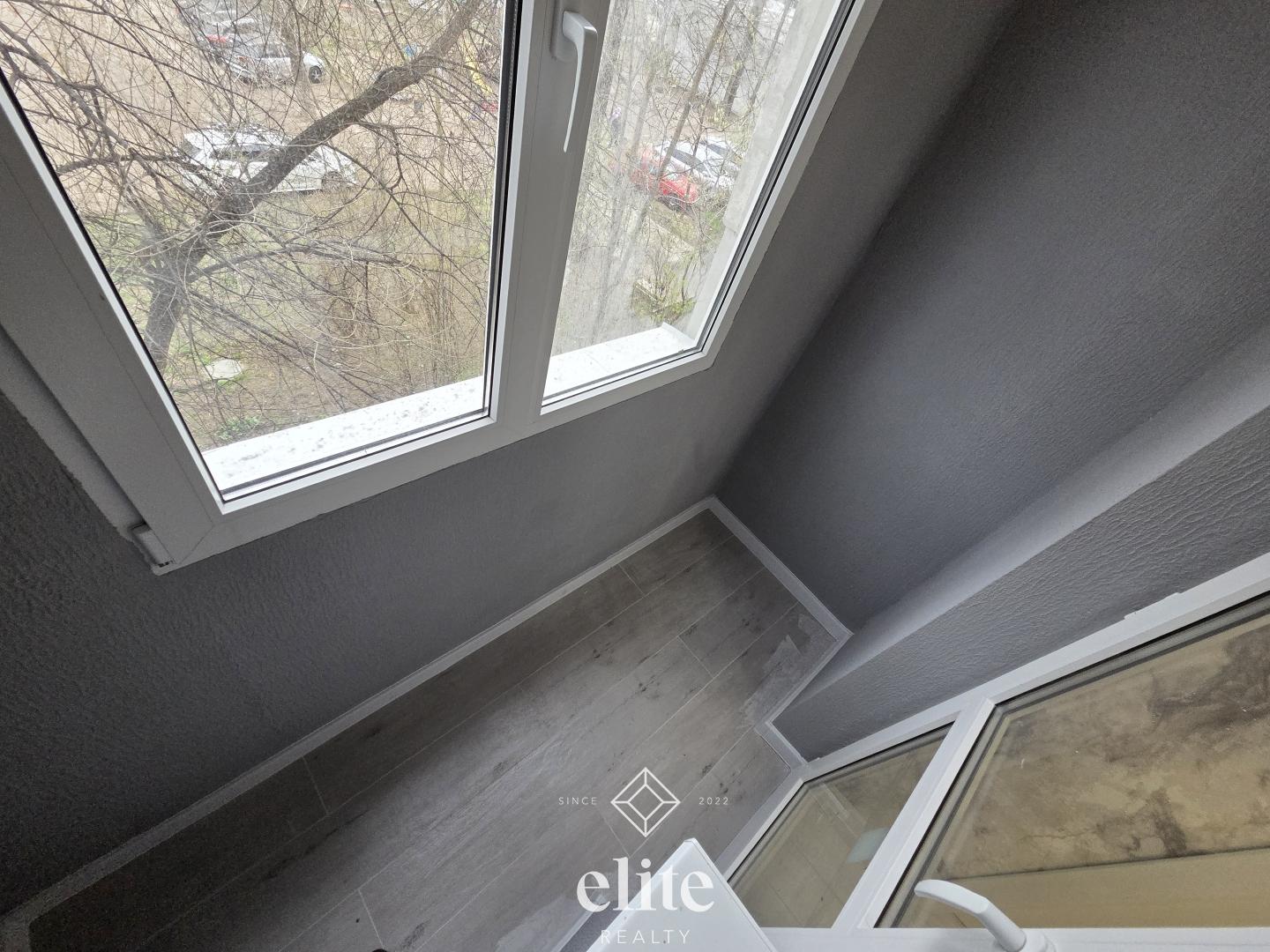 elite realty image