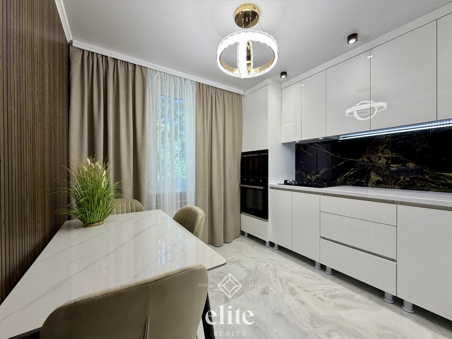 elite realty image