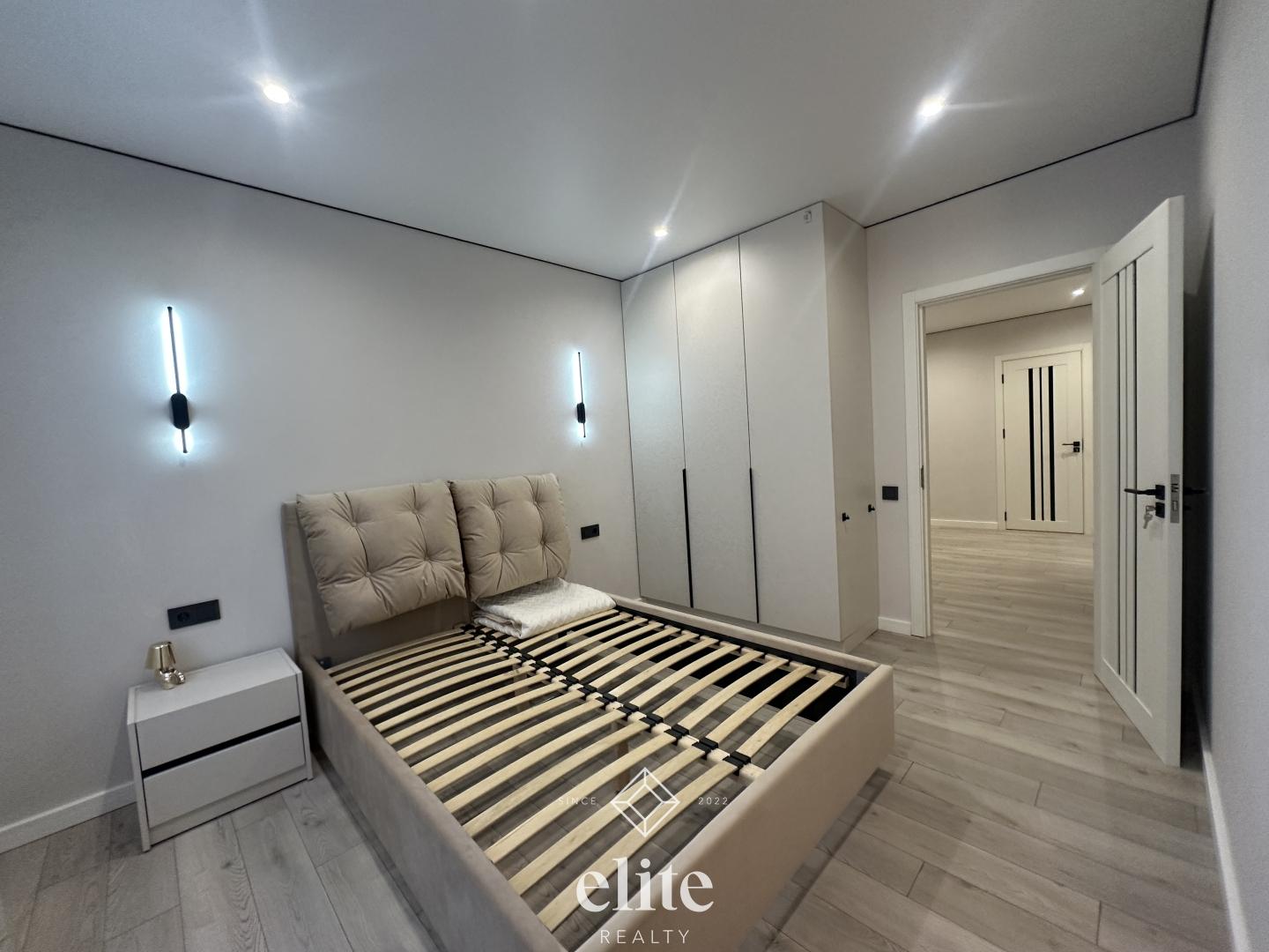 elite realty image