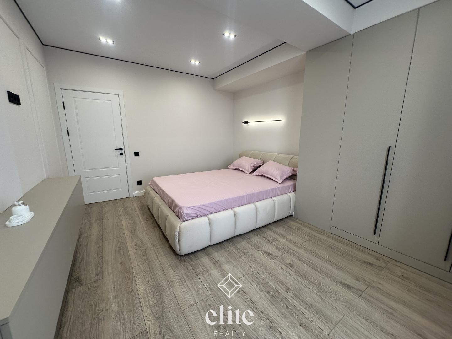 elite realty image