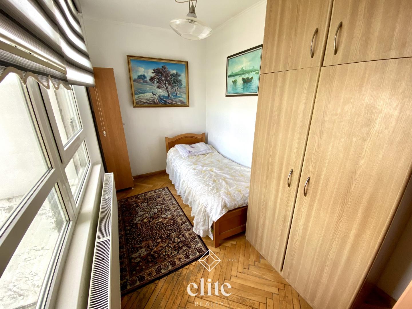 elite realty image