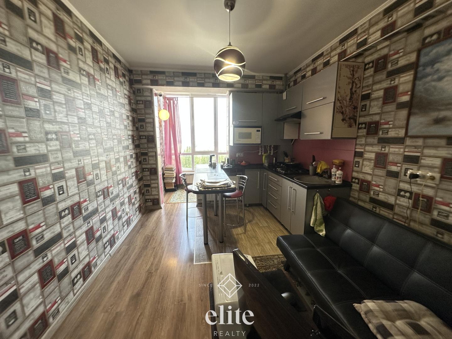 elite realty image
