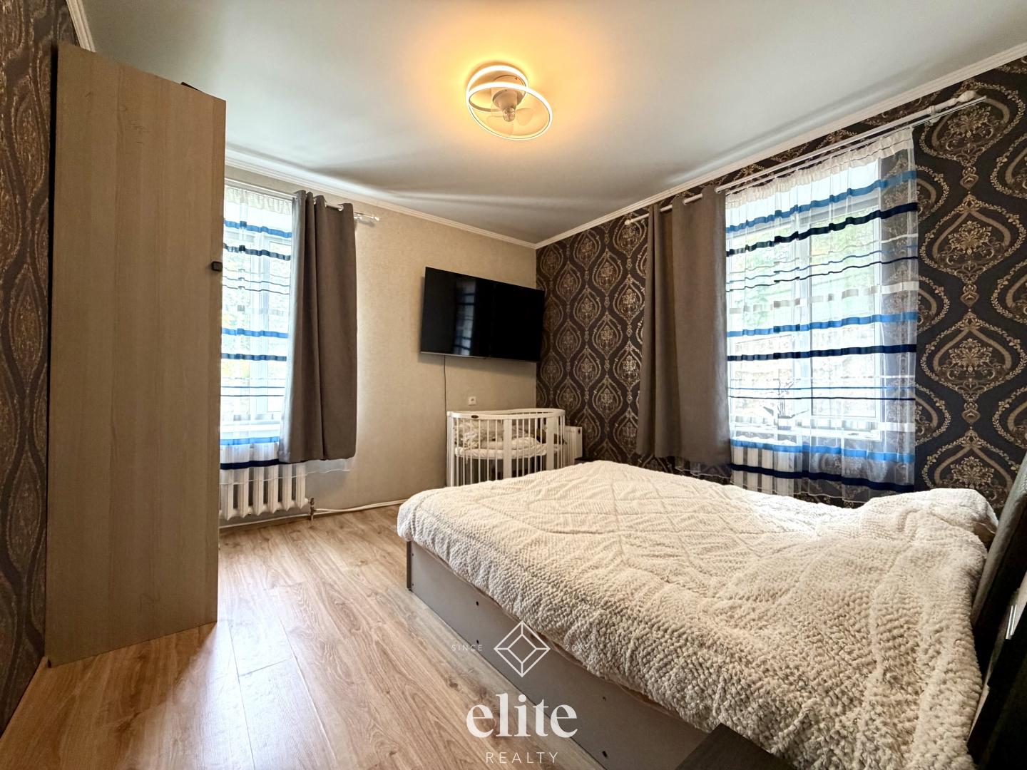 elite realty image