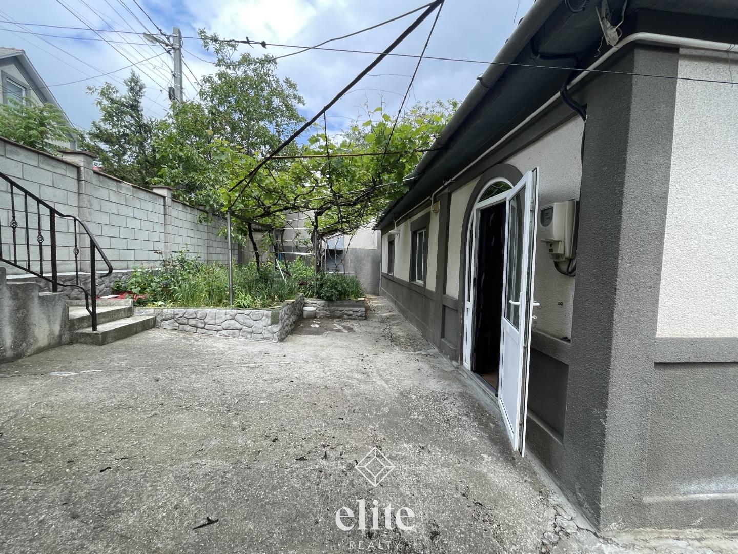 elite realty image