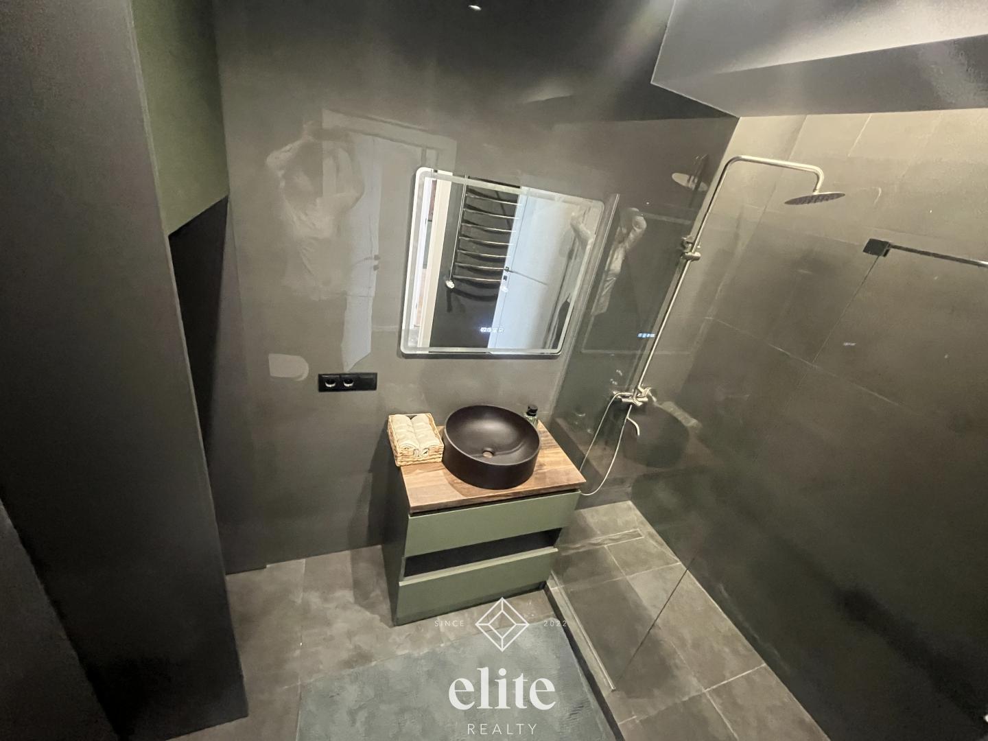 elite realty image