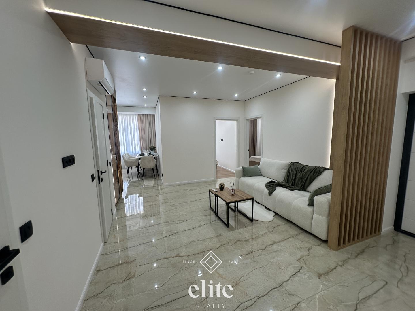 elite realty image