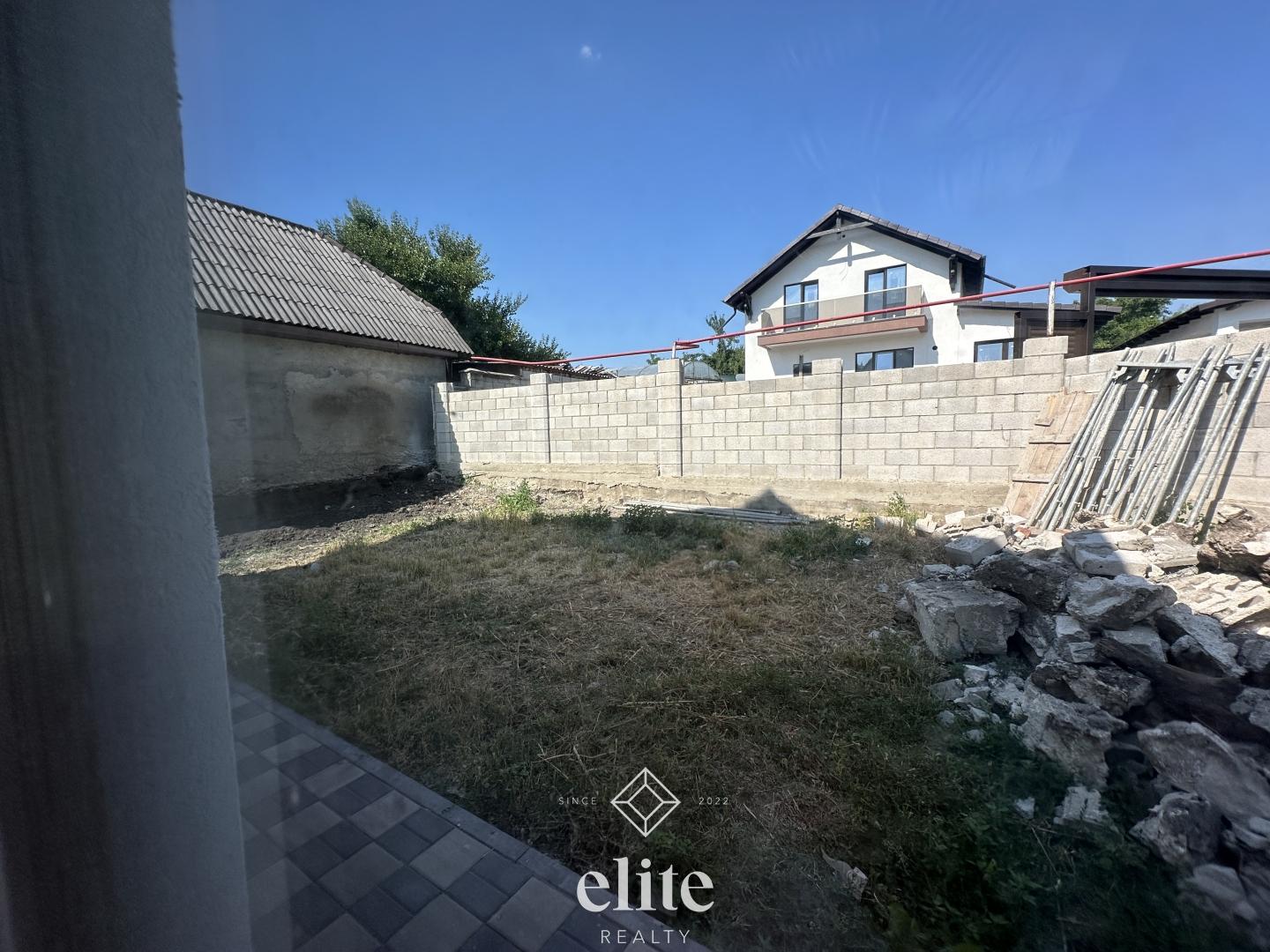 elite realty image