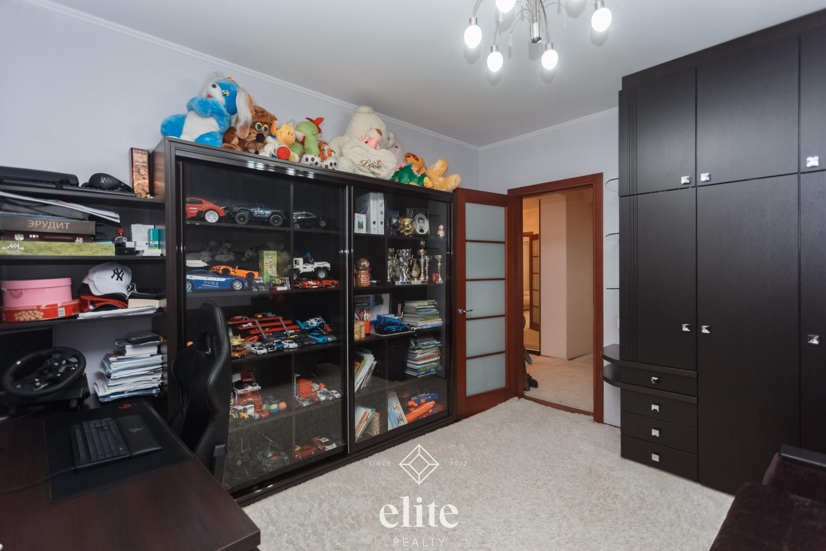 elite realty image