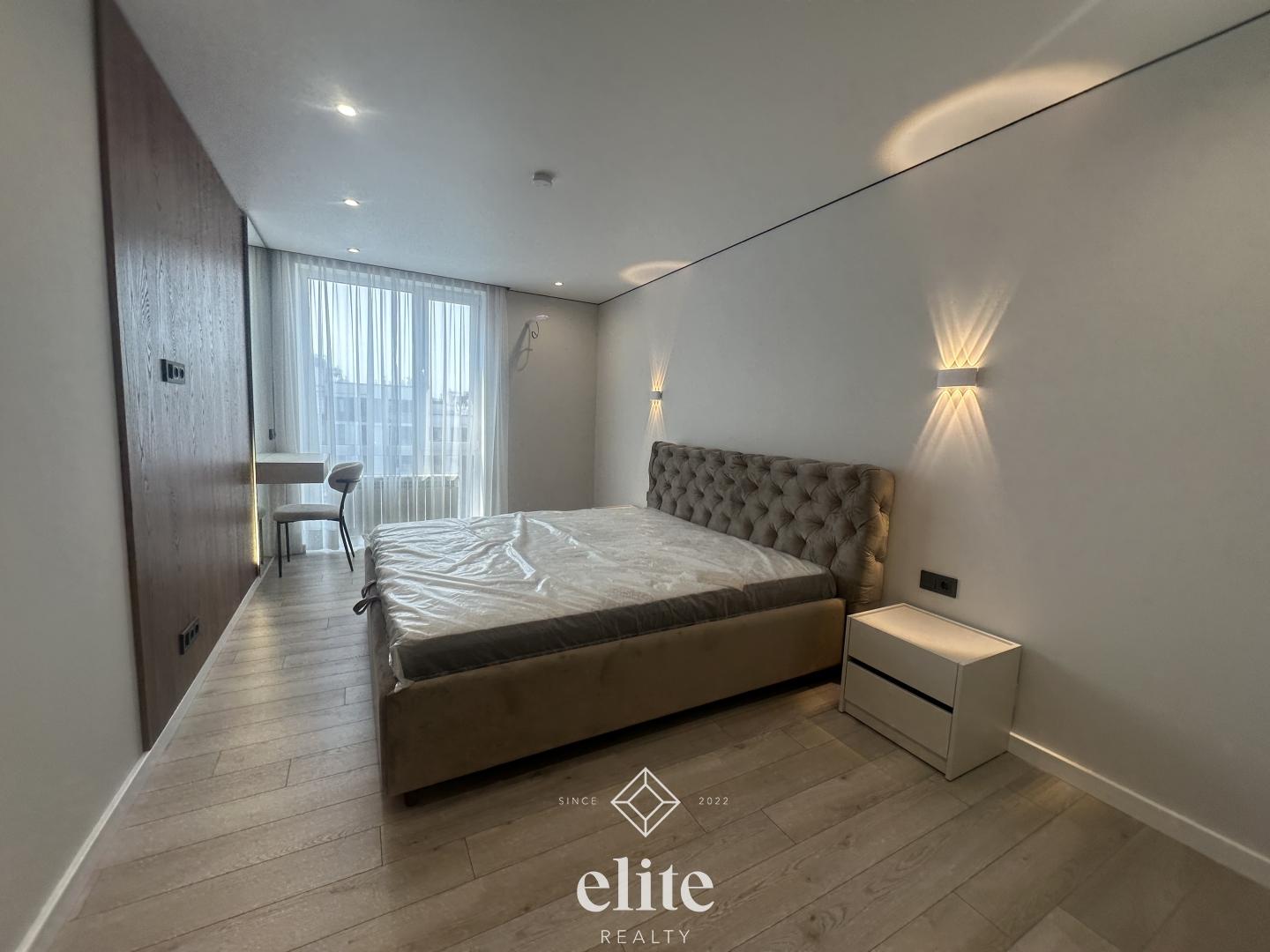 elite realty image