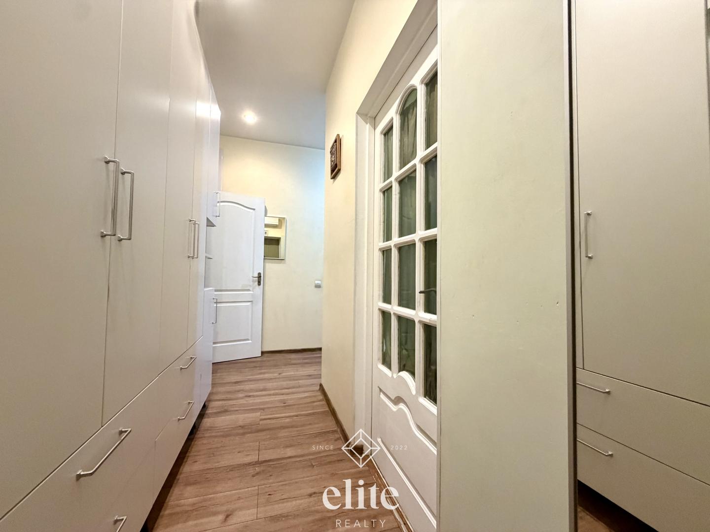elite realty image