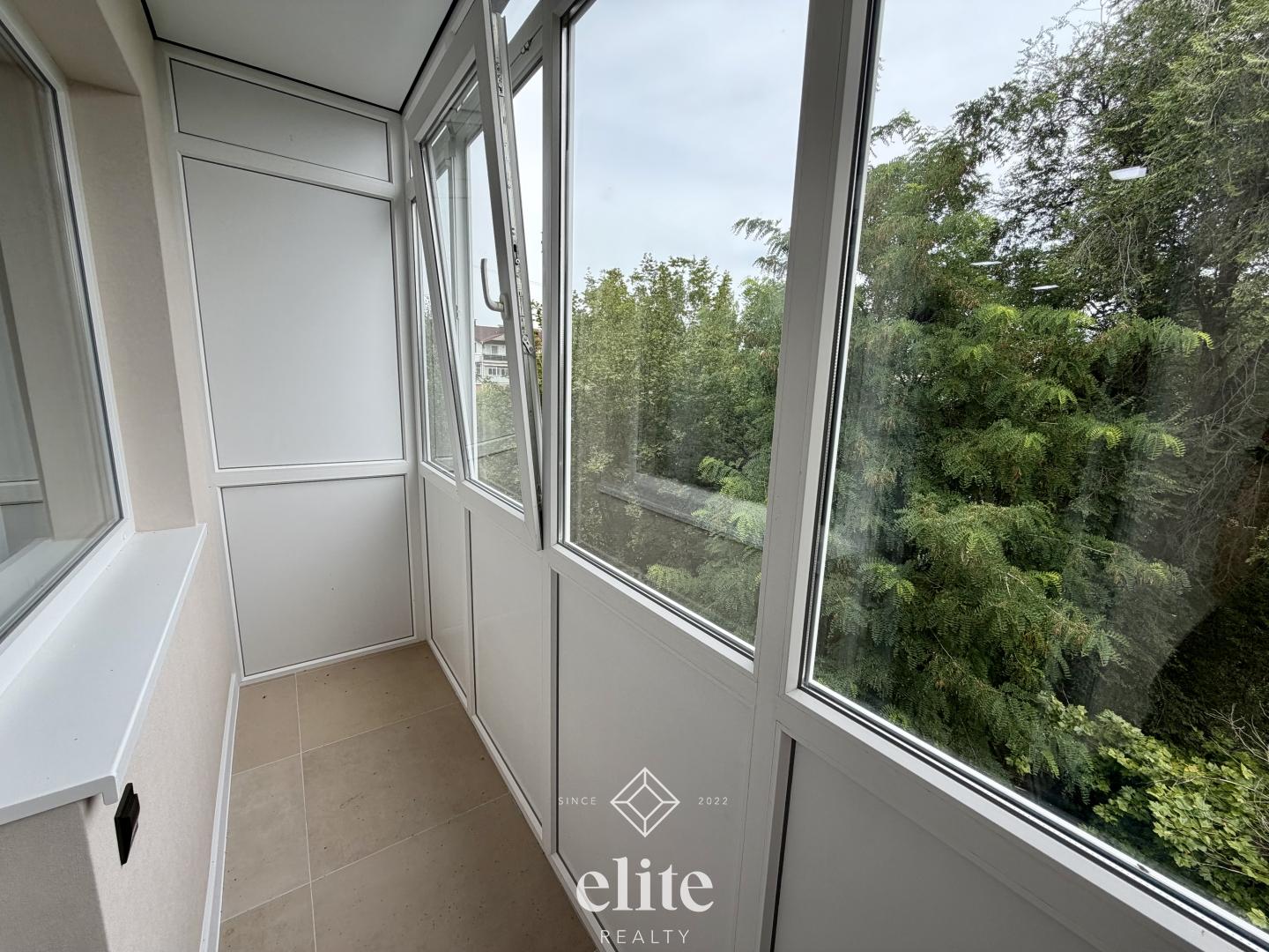 elite realty image