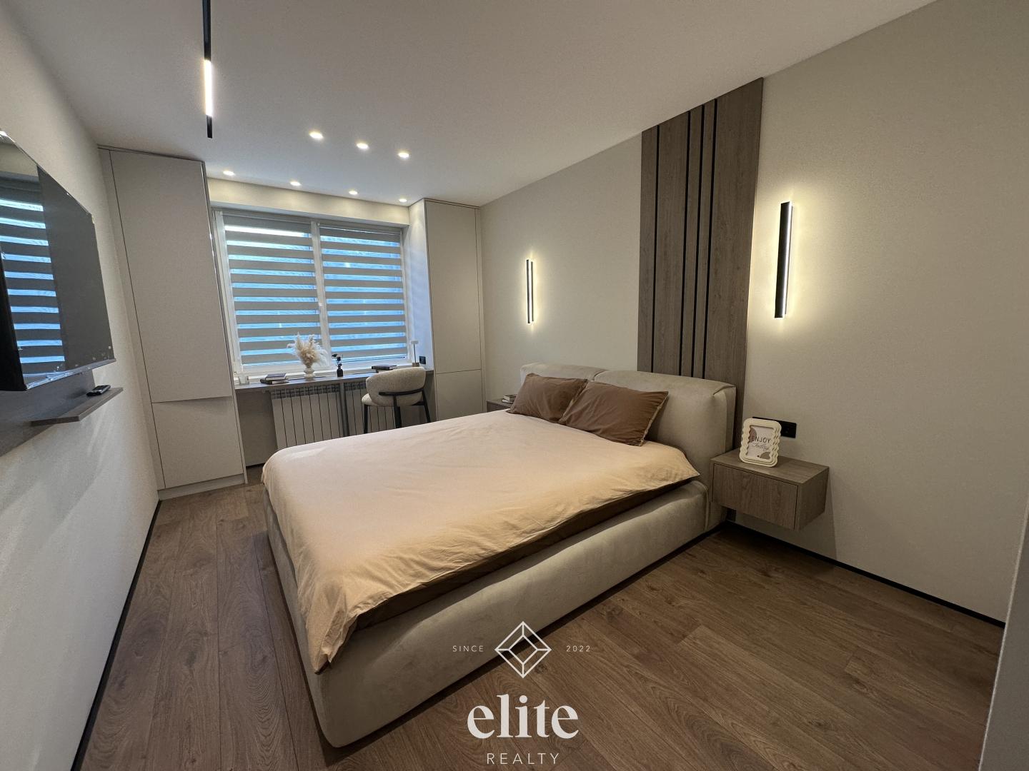 elite realty image
