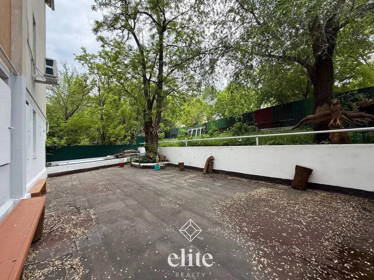 elite realty image